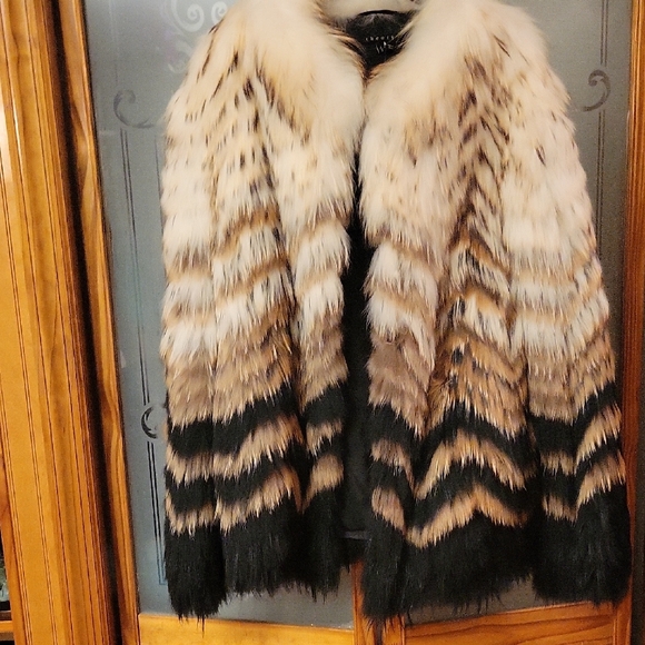 Theory Jackets & Blazers - Brand New Natural Asiatic Raccoon Fur Short Jacket